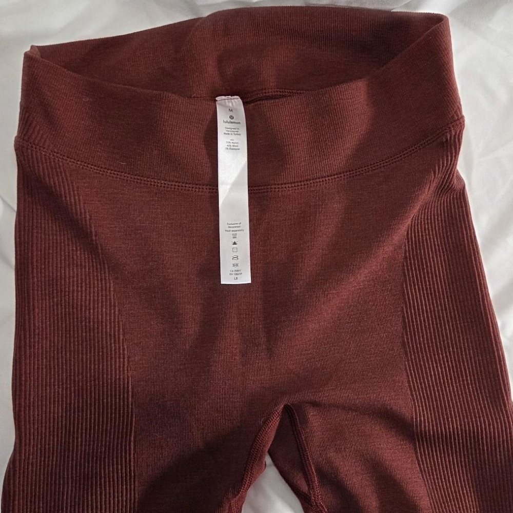 Lululemon Keep the Heat High-Rise Tight 27" – Mulled Wine – Size Medium